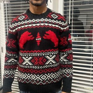 Ralph Lauren Men’s  Black and Red Patterned Sweater